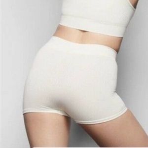 NWT Skims Ivory Rib Shorts